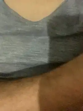 Snapshot of 3Omar45 chatting on 11-08-25, 10:41 3Omar45 online show from 11-08-25, 10:41