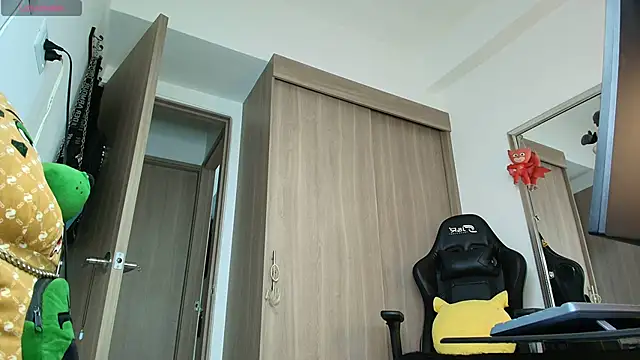 brunothompson3 online show from 11-23-25, 12:10