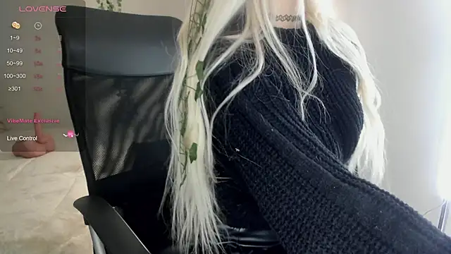 Kira Key online show from 02-03-26, 03:59