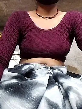 Snapshot of Hut_rotu_cute chatting on 09-10-25, 03:23 Hut rotu cute online show from 09-10-25, 03:23