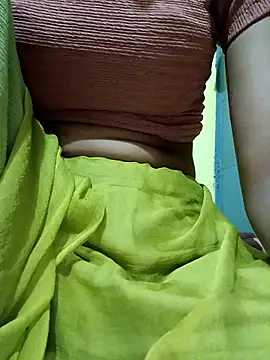 Snapshot of Hut_rotu_cute chatting on 09-17-25, 11:17 Hut rotu cute online show from 09-17-25, 11:17