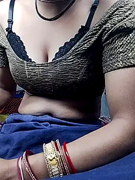 Snapshot of Hut_rotu_cute chatting on 12-02-25, 05:08 Hut rotu cute online show from 12-02-25, 05:08