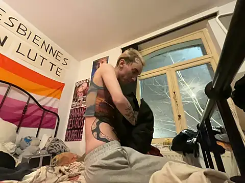 Snapshot of Styxlust chatting on 03-06-26, 08:27 Styxlust online show from 03-06-26, 08:27