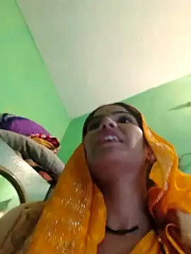 Snapshot of Riya_jaan12 chatting on 10-28-25, 11:25 Riya jaan12 online show from 10-28-25, 11:25