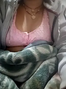 Snapshot of CUTGIRL76 chatting on 12-21-25, 01:46 CUTGIRL76 online show from 12-21-25, 01:46