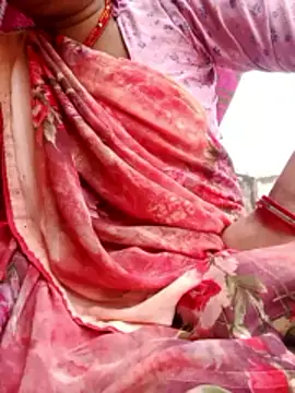 Snapshot of CUTGIRL76 chatting on 02-20-26, 06:26 CUTGIRL76 online show from 02-20-26, 06:26