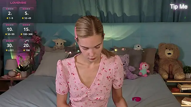 Aurora Bennet online show from 11-04-25, 12:54