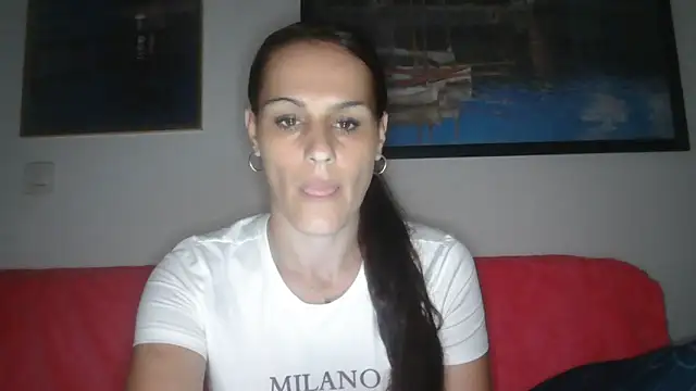 Snapshot of yumara351 chatting on 10-25-25, 10:56 yumara351 online show from 10-25-25, 10:56