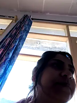 queenbuggi online show from 02-12-26, 07:36