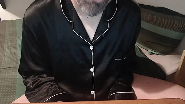 Snapshot of idiotpig66 chatting on 03-08-25, 04:50 idiotpig66 online show from 03-08-25, 04:50