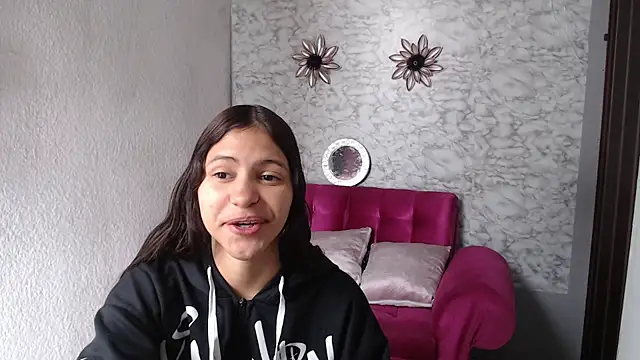 Evagirl69 online show from 04-08-26, 12:27