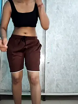 Snapshot of Nisha_cam12 chatting on 09-18-25, 05:04 Nisha cam12 online show from 09-18-25, 05:04