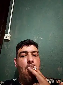 Snapshot of branquinho3 chatting on 10-24-25, 03:52 branquinho3 online show from 10-24-25, 03:52