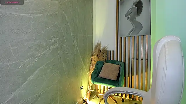 PauliinaBelle  online show from 04-04-26, 01:08