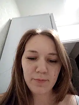 Snapshot of AlisaWyn chatting on 12-20-25, 01:29 AlisaWyn online show from 12-20-25, 01:29