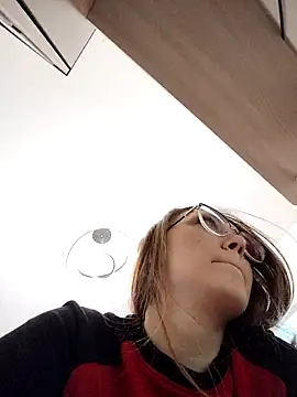 Snapshot of AlisaWyn chatting on 01-12-26, 03:34 AlisaWyn online show from 01-12-26, 03:34