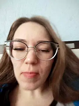 Snapshot of AlisaWyn chatting on 01-19-26, 05:44 AlisaWyn online show from 01-19-26, 05:44