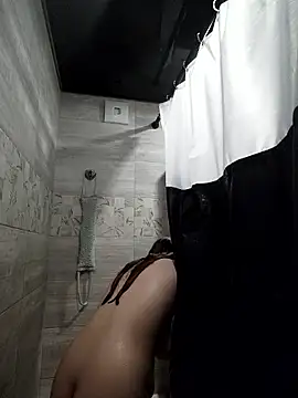 Snapshot of AlisaWyn chatting on 03-09-26, 04:05 AlisaWyn online show from 03-09-26, 04:05