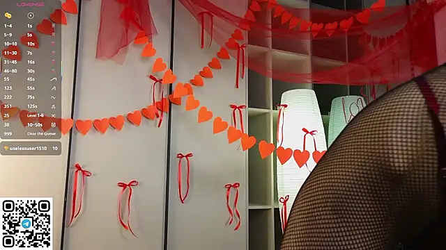 Quinavelle online show from 02-14-26, 06:21