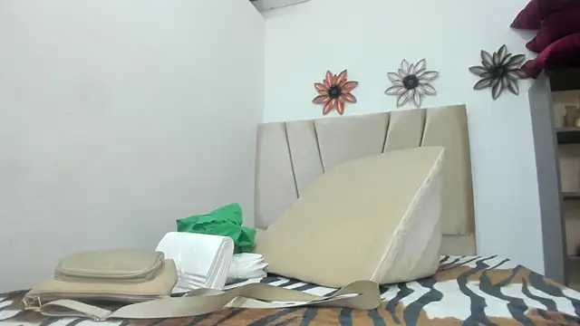 Adrianasex 69x online show from 10-15-25, 05:02