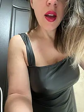 Snapshot of ladywithbigass chatting on 01-24-25, 06:03 ladywithbigass online show from 01-24-25, 06:03