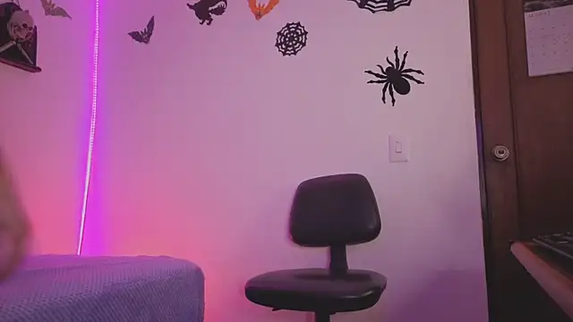 MiaCollinssx online show from 10-22-25, 01:00