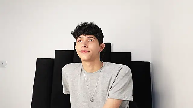 alexmark  online show from 09-17-25, 03:03