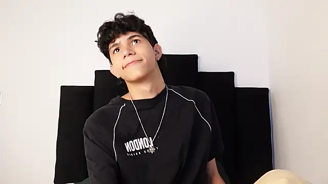 alexmark  online show from 09-24-25, 02:20