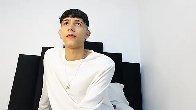 alexmark  online show from 09-26-25, 01:48