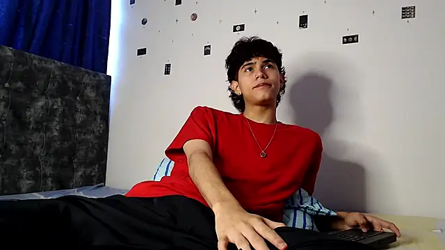 Snapshot of alexmark_ chatting on 04-30-26, 07:09 alexmark online show from 04-30-26, 07:09