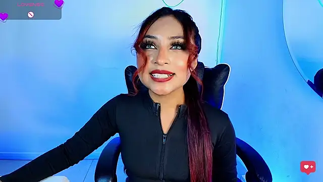 Naiaa Cruz online show from 05-21-26, 07:43