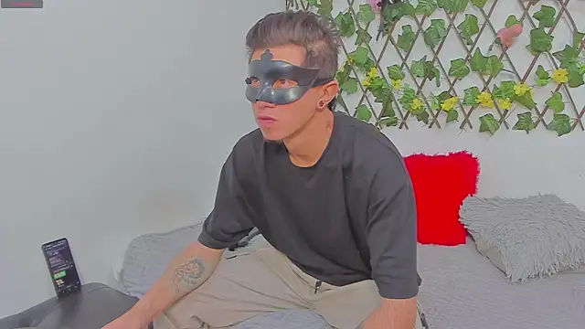 COUPLE25 33 online show from 02-11-26, 10:53