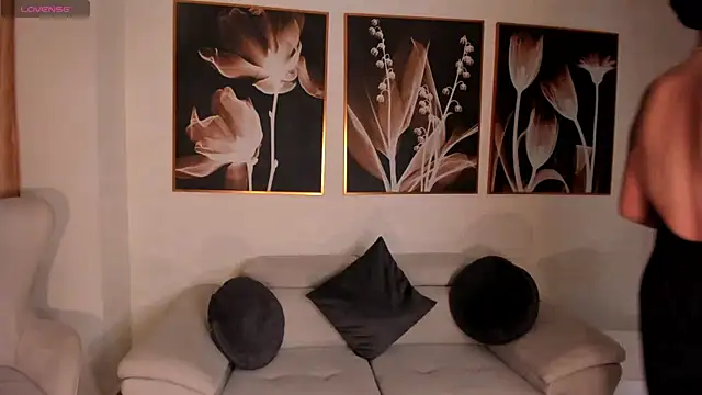 LeahNovac online show from 09-25-25, 11:03