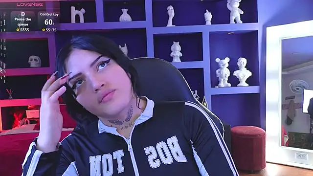 sari belle online show from 10-20-25, 08:42