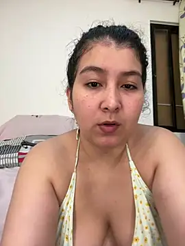 Snapshot of evelyn_1702 chatting on 01-15-26, 03:00 evelyn 1702 online show from 01-15-26, 03:00