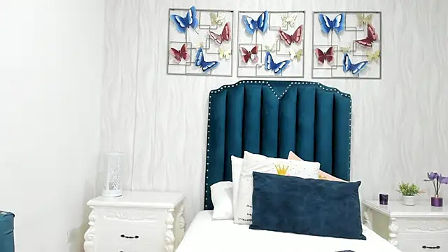 Snapshot of Alison_Carde05 chatting on 11-19-25, 07:36 Alison Carde05 online show from 11-19-25, 07:36