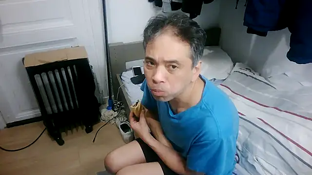 Snapshot of masculado69 chatting on 12-14-25, 02:39 masculado69 online show from 12-14-25, 02:39