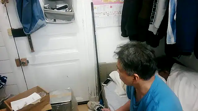 Snapshot of masculado69 chatting on 12-22-25, 10:34 masculado69 online show from 12-22-25, 10:34