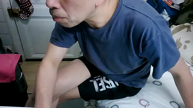 Snapshot of masculado69 chatting on 03-22-26, 07:28 masculado69 online show from 03-22-26, 07:28