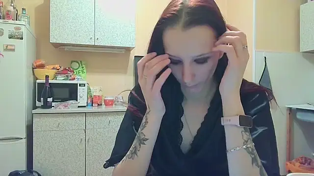 Lucy Divine online show from 10-22-25, 02:17