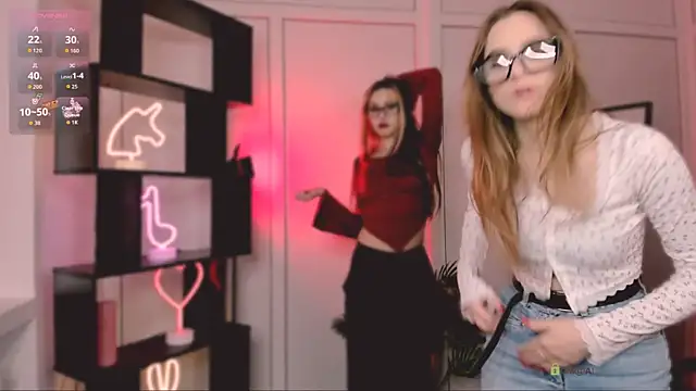 luna tin online show from 10-18-25, 11:44