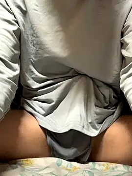 Snapshot of themloncuaem chatting on 10-30-25, 12:06 themloncuaem online show from 10-30-25, 12:06