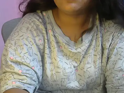 Queenxxx98 online show from 04-24-26, 07:05