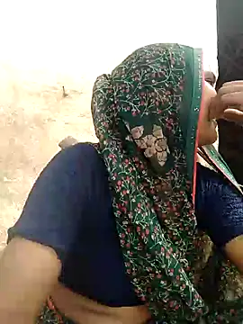 Snapshot of Sapna9685 chatting on 09-15-25, 04:34 Sapna9685 online show from 09-15-25, 04:34