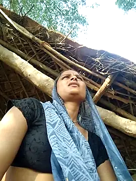 Snapshot of Sapna9685 chatting on 09-24-25, 11:02 Sapna9685 online show from 09-24-25, 11:02