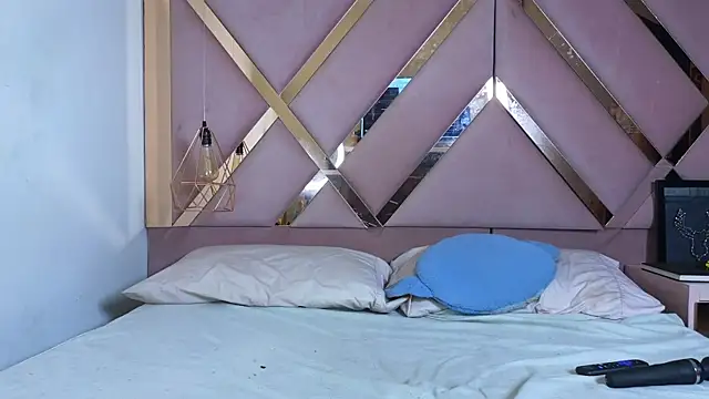 Sophia moo  online show from 01-16-26, 03:32