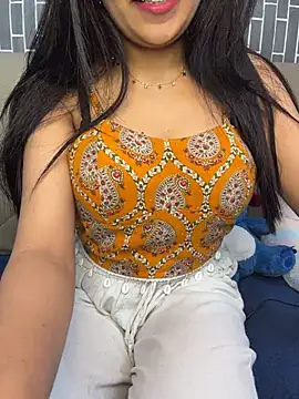 Snapshot of Riya-6969 chatting on 07-18-26, 03:05 Riya-6969 online show from 07-18-26, 03:05