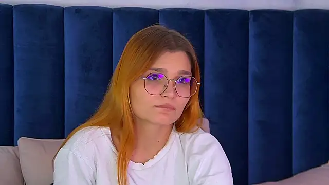 BellaMarebelle online show from 10-17-25, 04:31