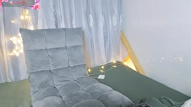 Snapshot of Jade-0906 chatting on 09-16-25, 03:46 Jade-0906 online show from 09-16-25, 03:46