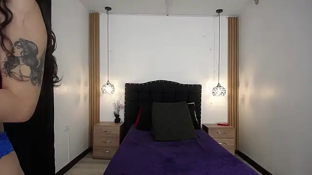 Snapshot of KENDALL_ART chatting on 12-05-25, 09:00 KENDALL ART online show from 12-05-25, 09:00